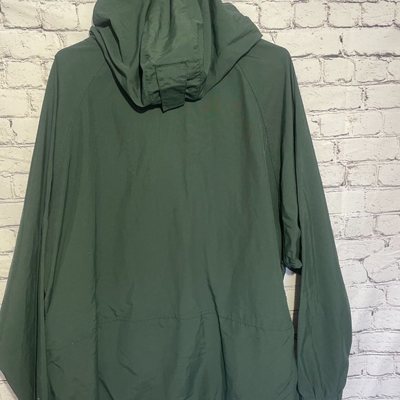 Vintage L.L Bean Green Windbreaker Jacket with Pocket - Picture 5 of 7